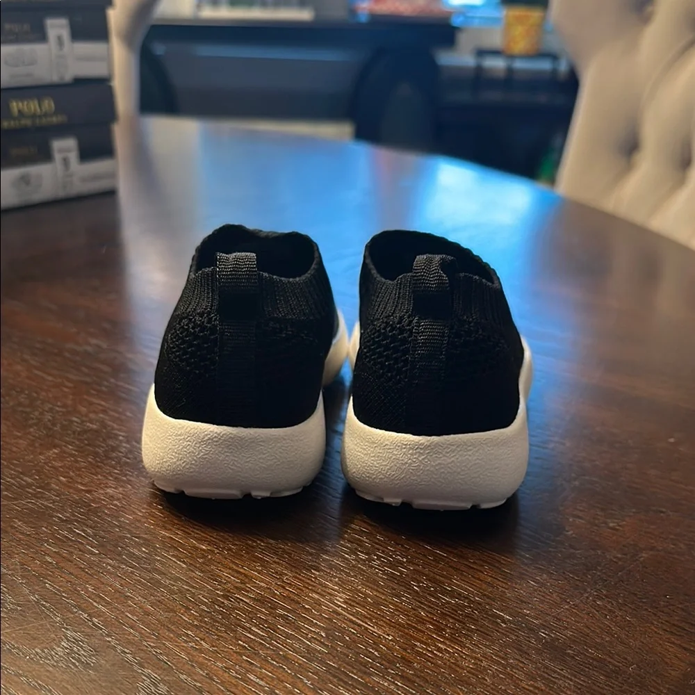 GAP Kids Slip On Sneakers Black Toddler Size 12 Lightweight